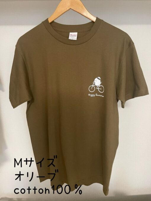 シマエナガと白い自転車白いロゴのTシャツ。Mサイズオリーブ色です。